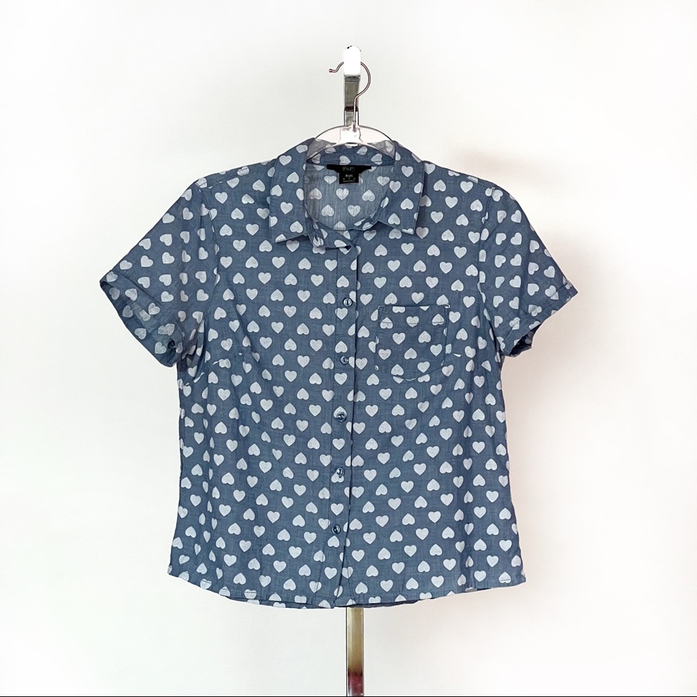 F&F Short Sleeve Button Down w/ Pocket • Sz US 6 (EUR 38) • Hearts • Jean Blue